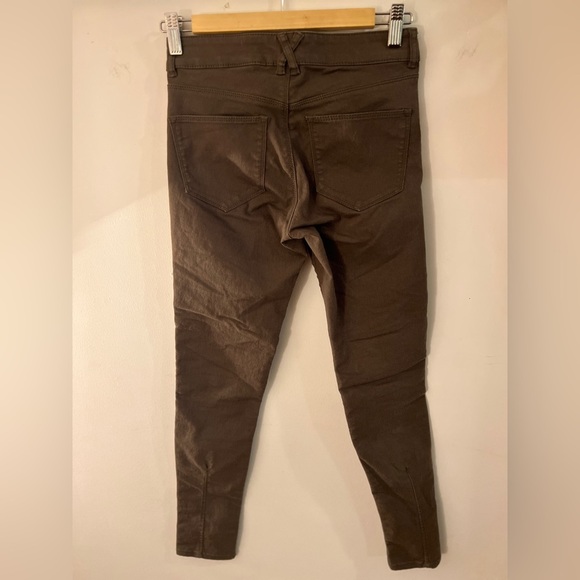 3/$25 H&M Divided Jeans 4 GUC - Picture 8 of 8